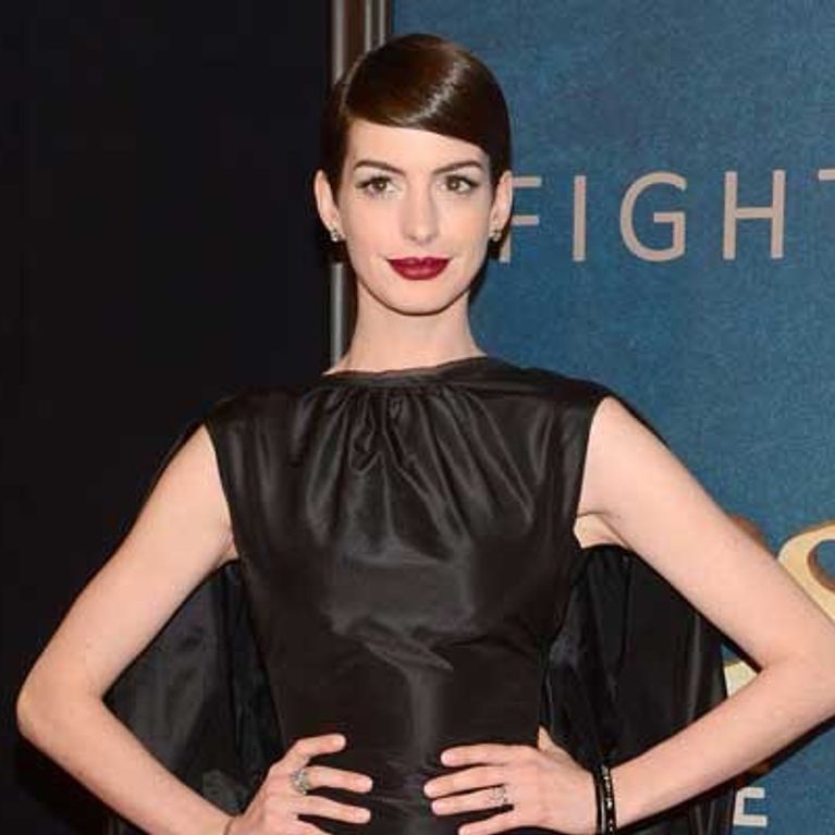 Anne Hathaway Devastated After X Rated Flash At New York Les