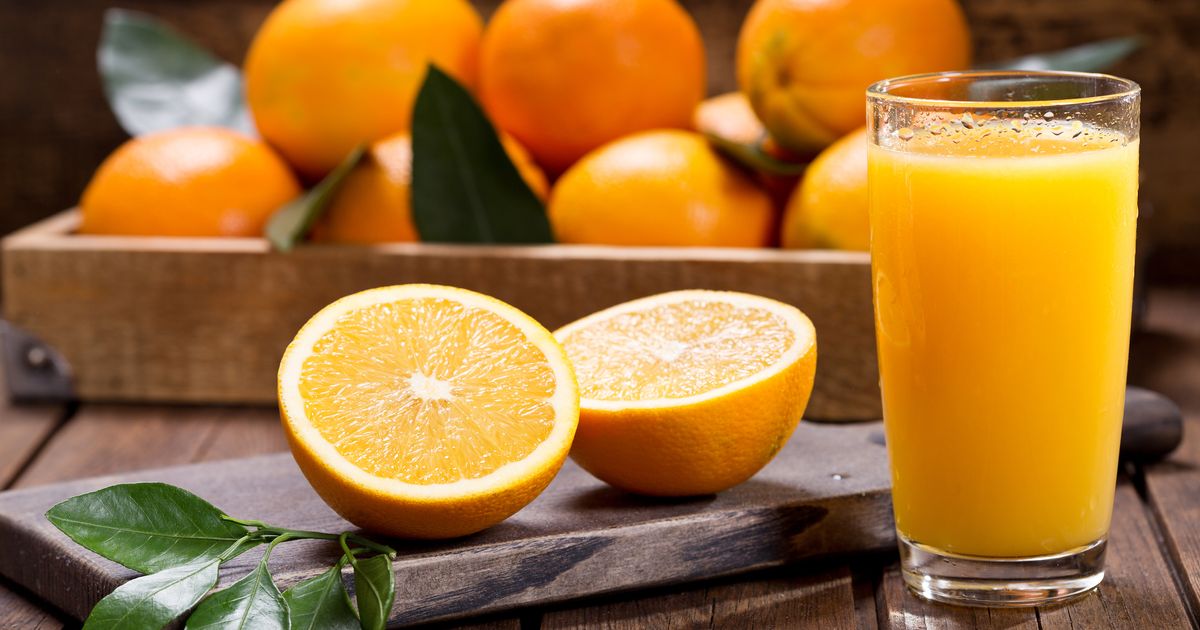 Découvrez pourquoi boire du jus dorange pressé le matin n est pas une