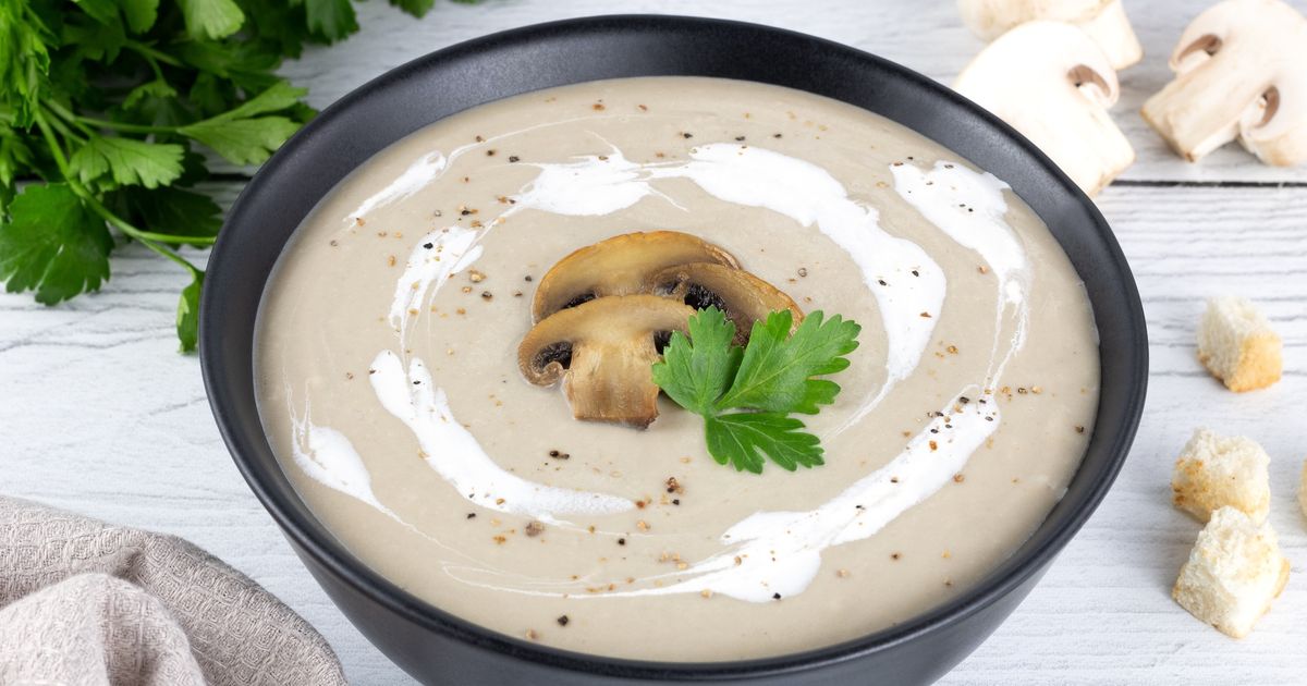 Cyril Lignac D Voile Sa Recette De Velout De Champignons Et Son