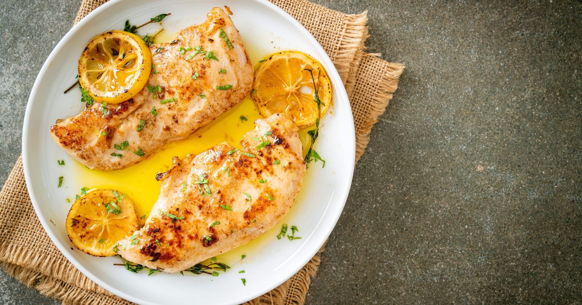 Cyril Lignac partage sa délicieuse recette familiale de poulet au