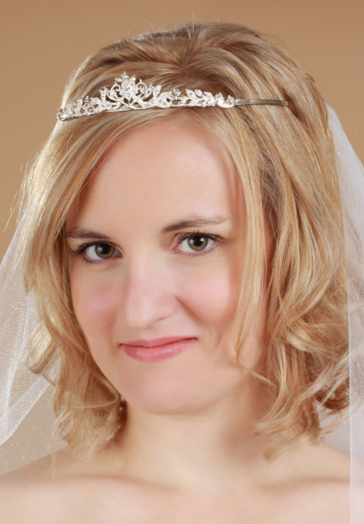 Brautfrisuren Mit Diadem Heiraten Wie Eine Prinzessin