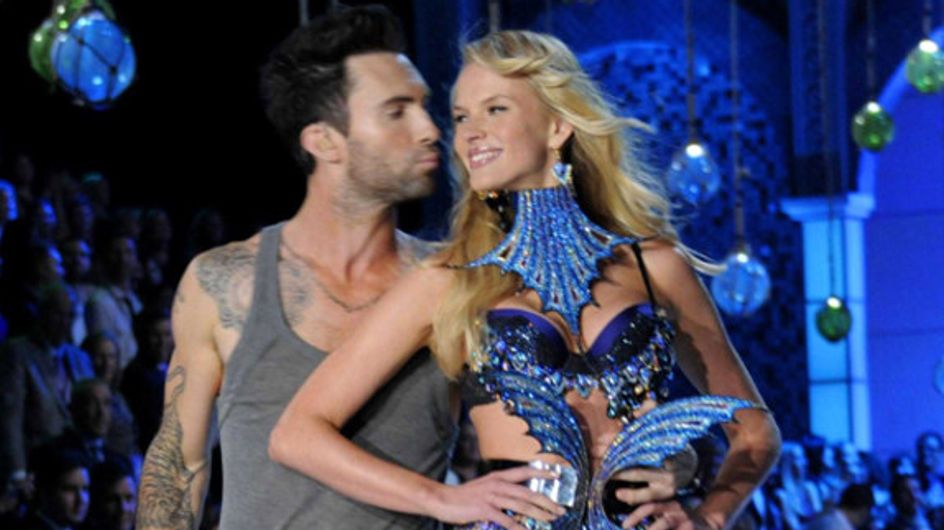 Himmlisch schön & ganz schön heiß: Victoria's Secret Show 2011