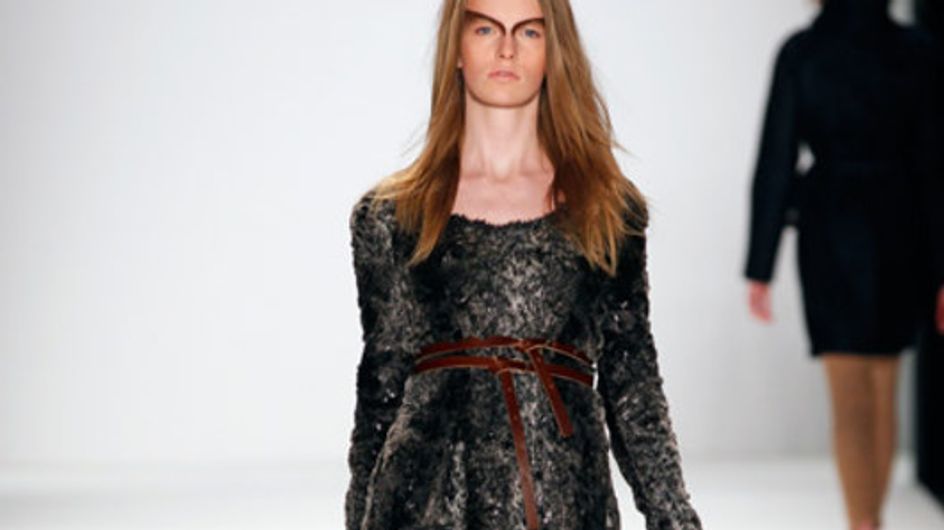 Edle Materialien, softe Töne: Rebekka Ruétz auf der Mercedes-Benz Fashion Week