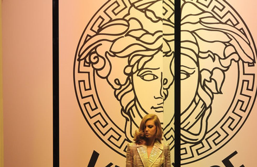 Schillernde Kleider in Traumfarben: Versace verzaubert Paris