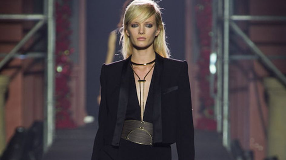 Grafische Strenge mit opulenten Details: Lanvin präsentiert in Paris