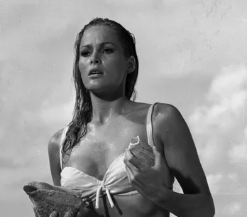 Bondgirls: 50 jaar lang femmes fatales