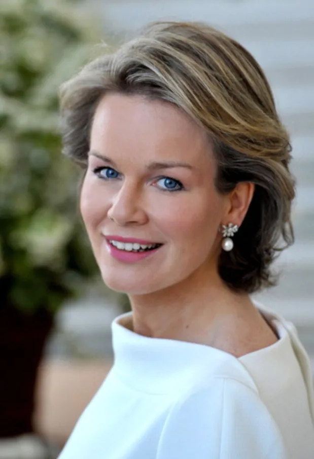 Prinses/fashionista: de stijlsuccessen van Mathilde