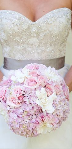 Wedding Bouquets: The Perfect Flowers For Your Big Day