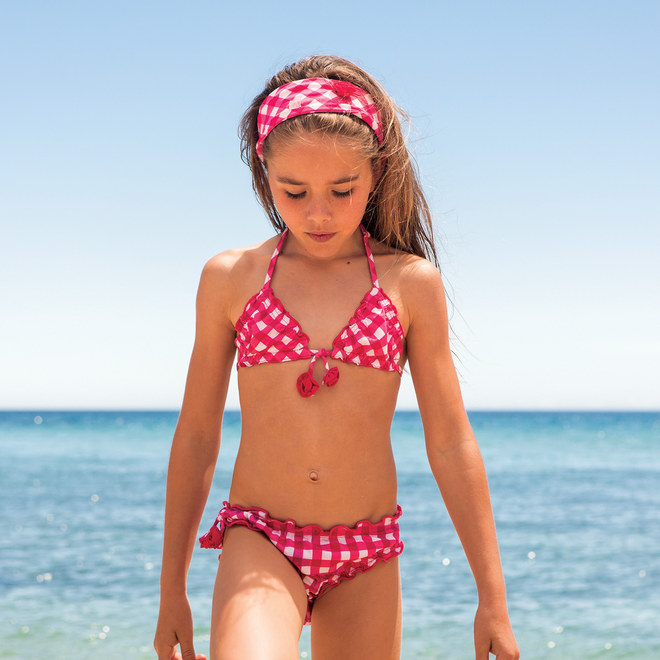 ragazzine in costume da bagno