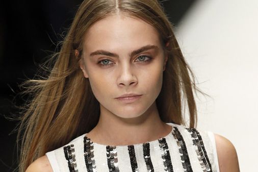 ¿Famosas al natural o muy maquilladas? Analizamos todos sus looks