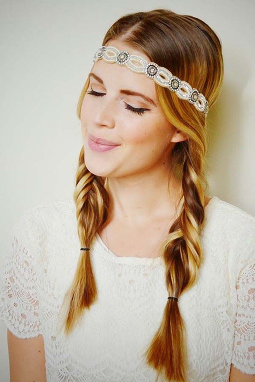 Traumhaft Schone Boho Frisuren Mit Federn Amp Blumen In Den Sommer