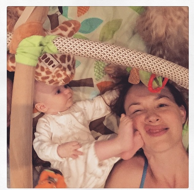 Colecho Es Bueno Compartir La Cama Con El Bebe