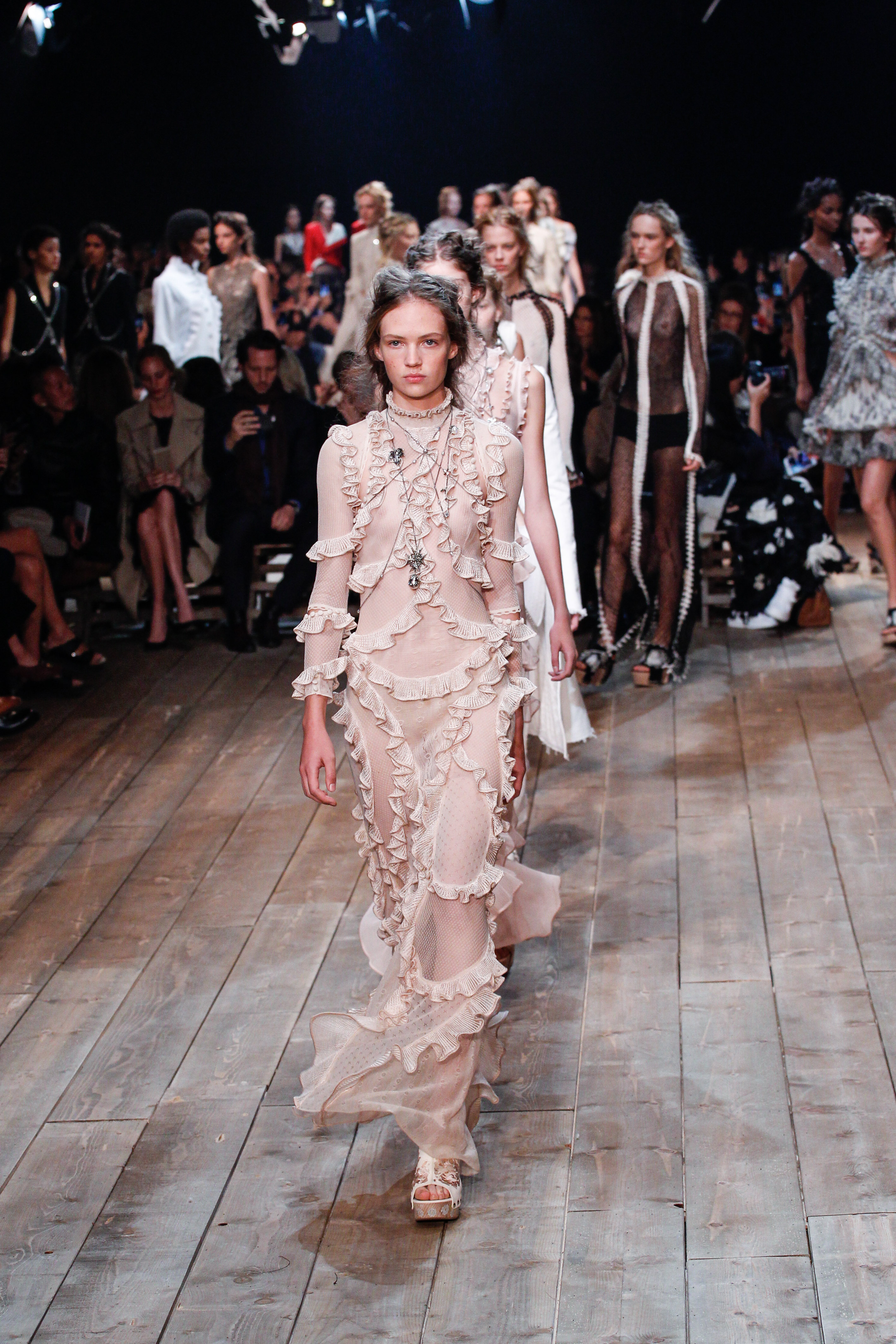 alexander mcqueen tout noir
