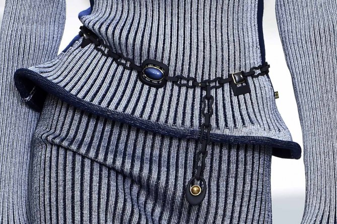 ¿Cómo se elabora un cinturón de Louis Vuitton?