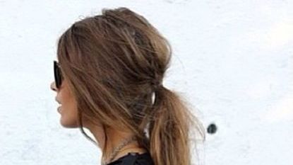 coda di cavallo spettinata