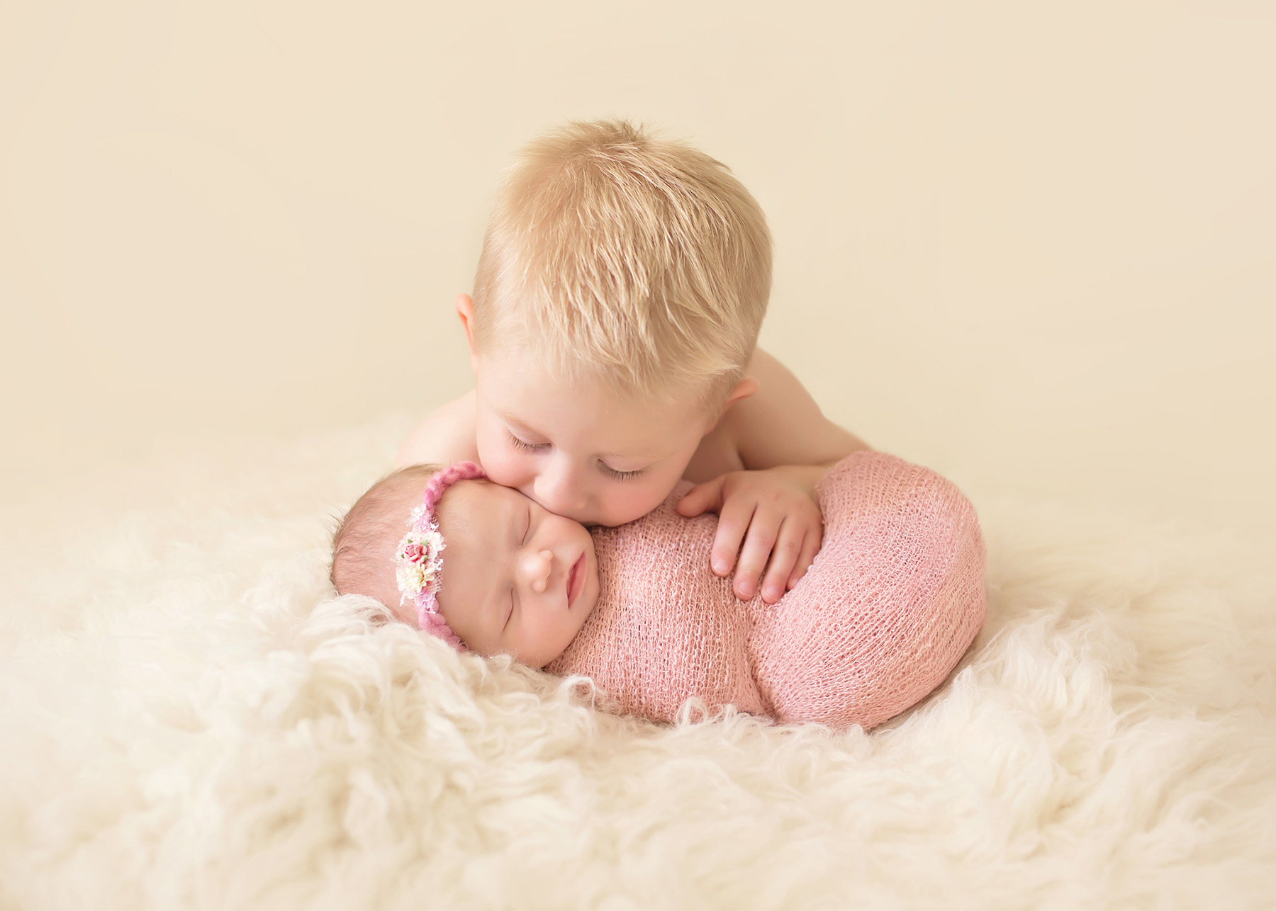 Cette Maman Celebre Son Bebe Arc En Ciel Avec Un Magnifique Photoshoot