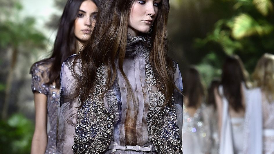 Alta-costura na lupa: os detalhes dos desfiles de Elie Saab, Chanel e mais