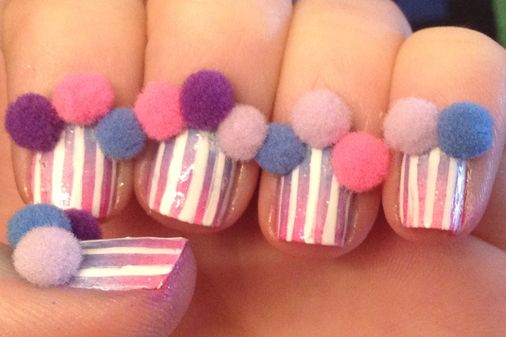 Pompom nails