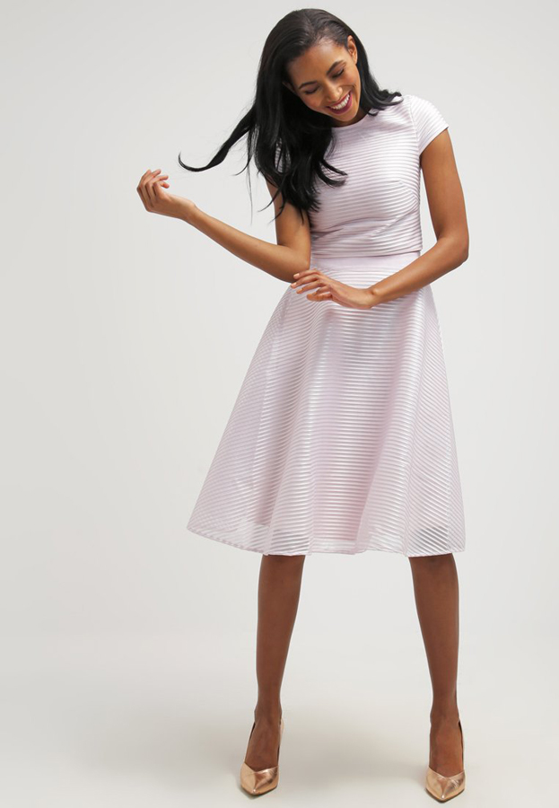 Come vestirsi per un battesimo, comunione, cresima