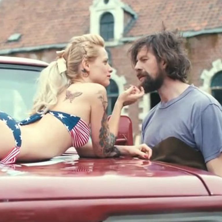 Mejores posturas para tener sexo en el coche