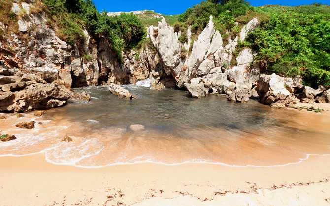 Las 20 piscinas naturales más espectaculares de España