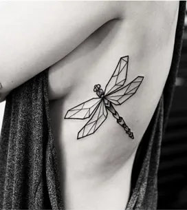 60 diseños para tatuarte en las costillas que adorarás