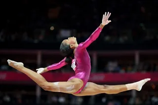 Meninas que querem ser atletas de ginástica artística podem fazer