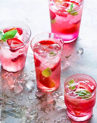 Receitas de drinques cor-de-rosa