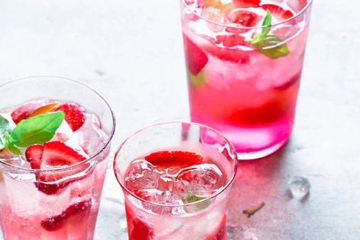 Receitas de drinques cor-de-rosa