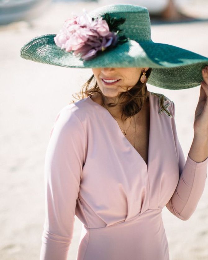 Pamelas, tocados, sombreros... Un toque especial para tu look de invitada