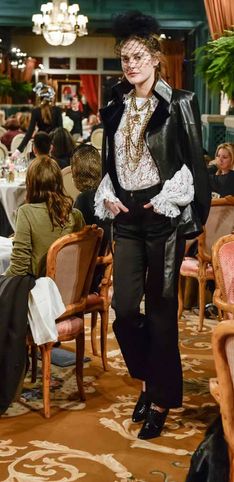 Desfile Métiers d’Art de Chanel: la maison vuelve al Ritz de París
