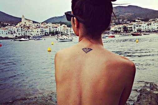 ¡Brilla con luz propia con estos tatuajes de diamantes!