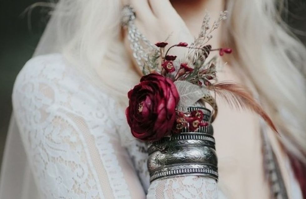Dispense o buquê! Corsages maravilhosos para noivas