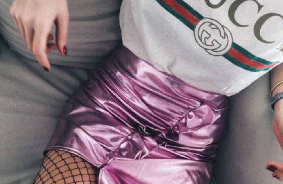 Trend atualizada: o look metálico da vez é colorido