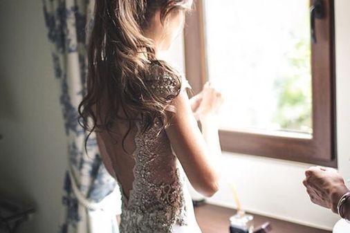 Coleta con ondas - Peinados de novia