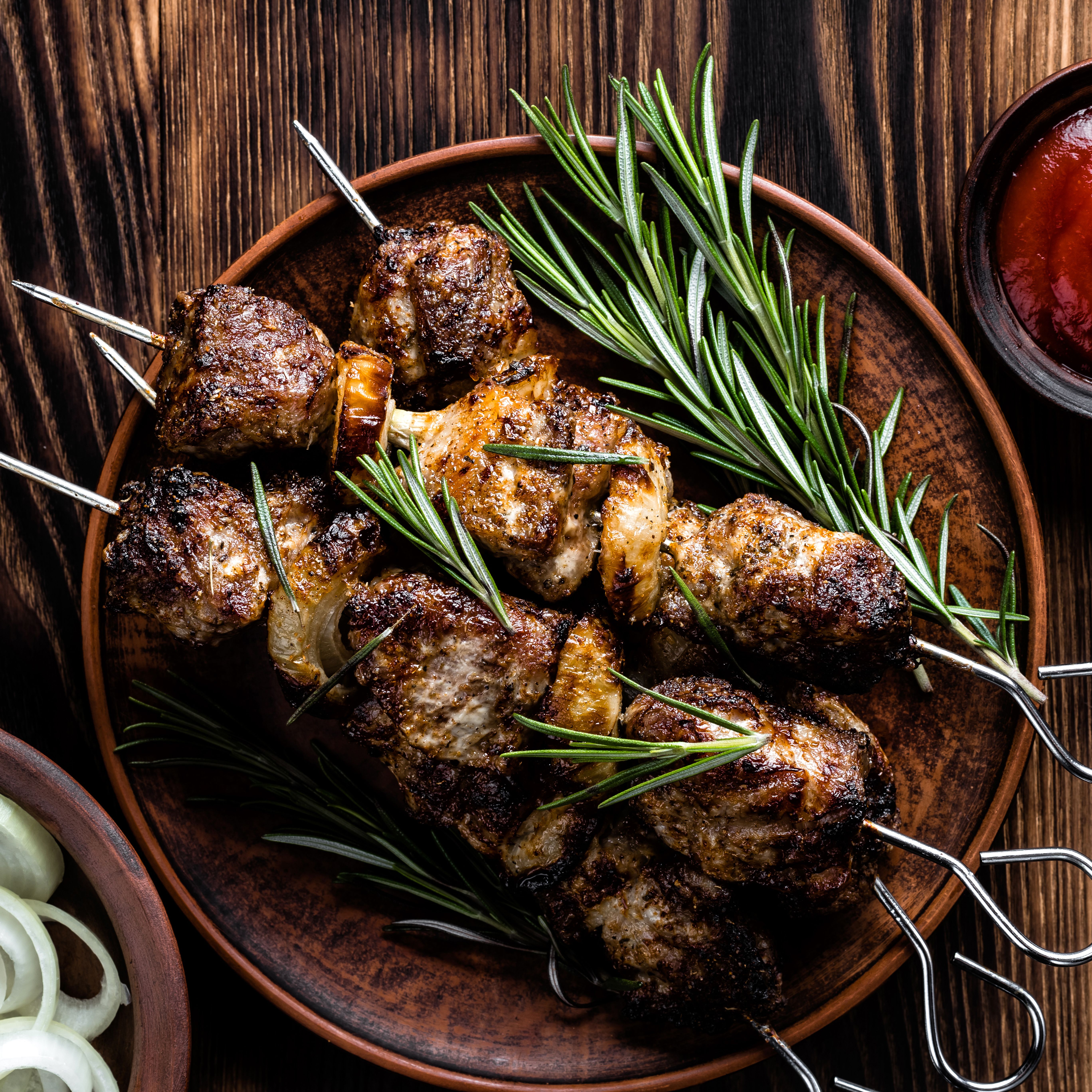 Des brochettes pour mettre le feu au barbecue et à l'apéro