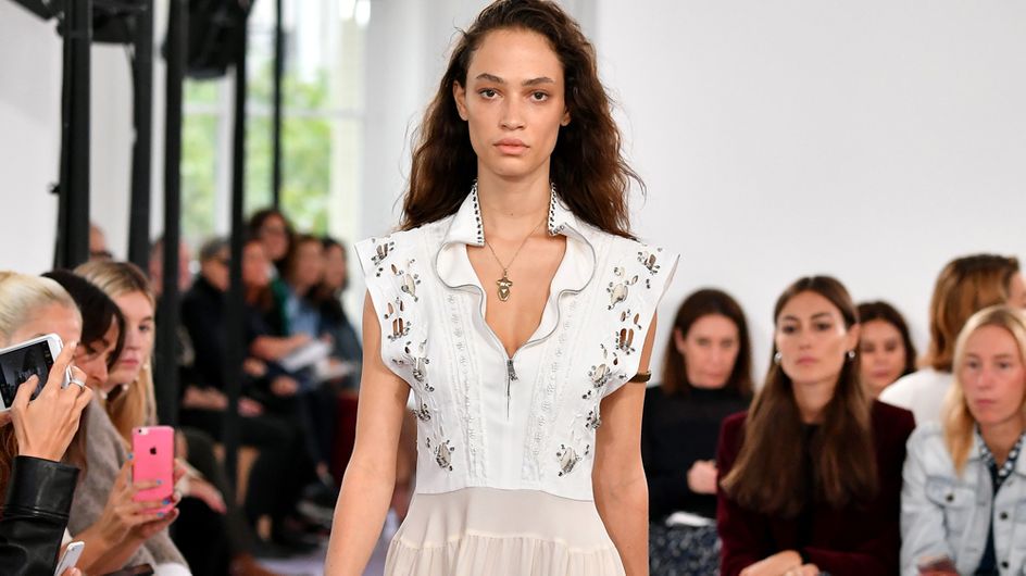Chloé reinventa la feminidad en la Paris Fashion Week