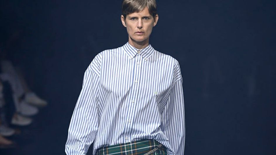 Balenciaga renueva su esencia en Paris Fashion Week
