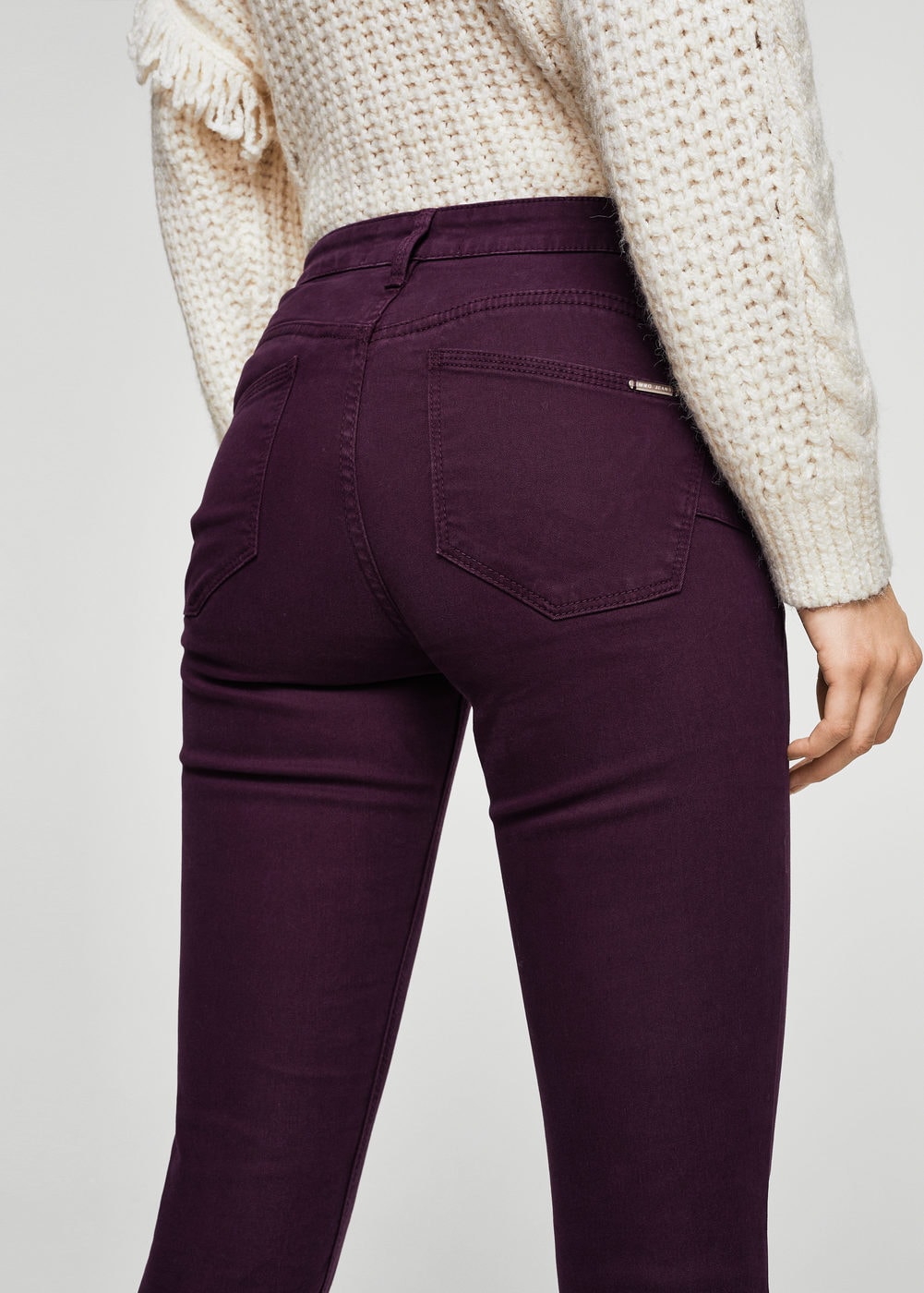 Modelli di pantaloni per un sedere perfetto!