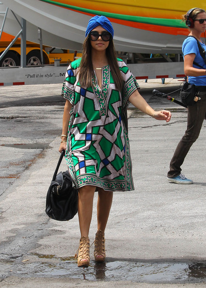 kourtney kardashian street style 2012