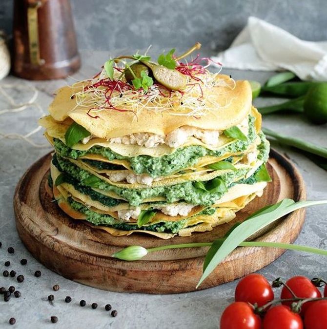 Crepes rellenos de aguacate - Recetas originales con aguacate