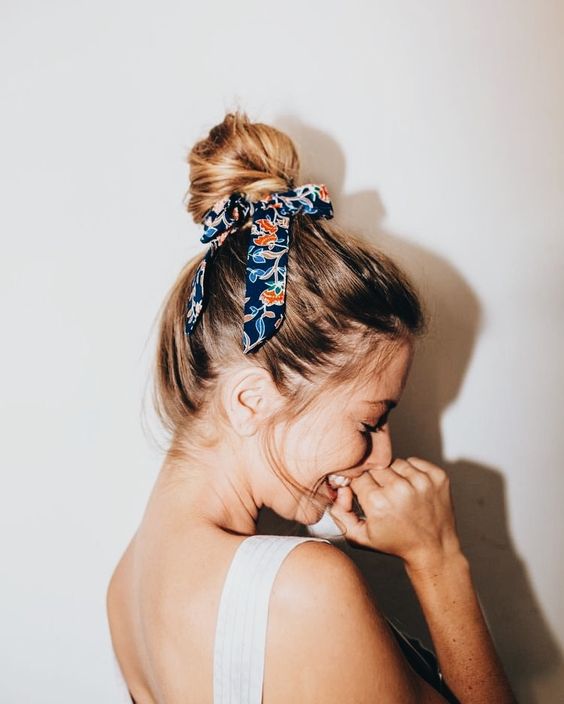 Pañuelo en la cabeza: Únete a la moda de las influencers - StyleLovely