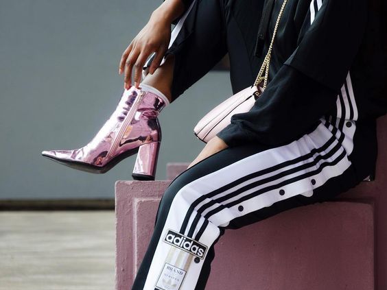 Frente a ti Divertidísimo Necesario Ideas de looks con chándal Adidas que son tendencia