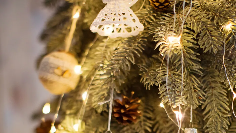 Plus de 200 décorations de Noël pour un sapin magique