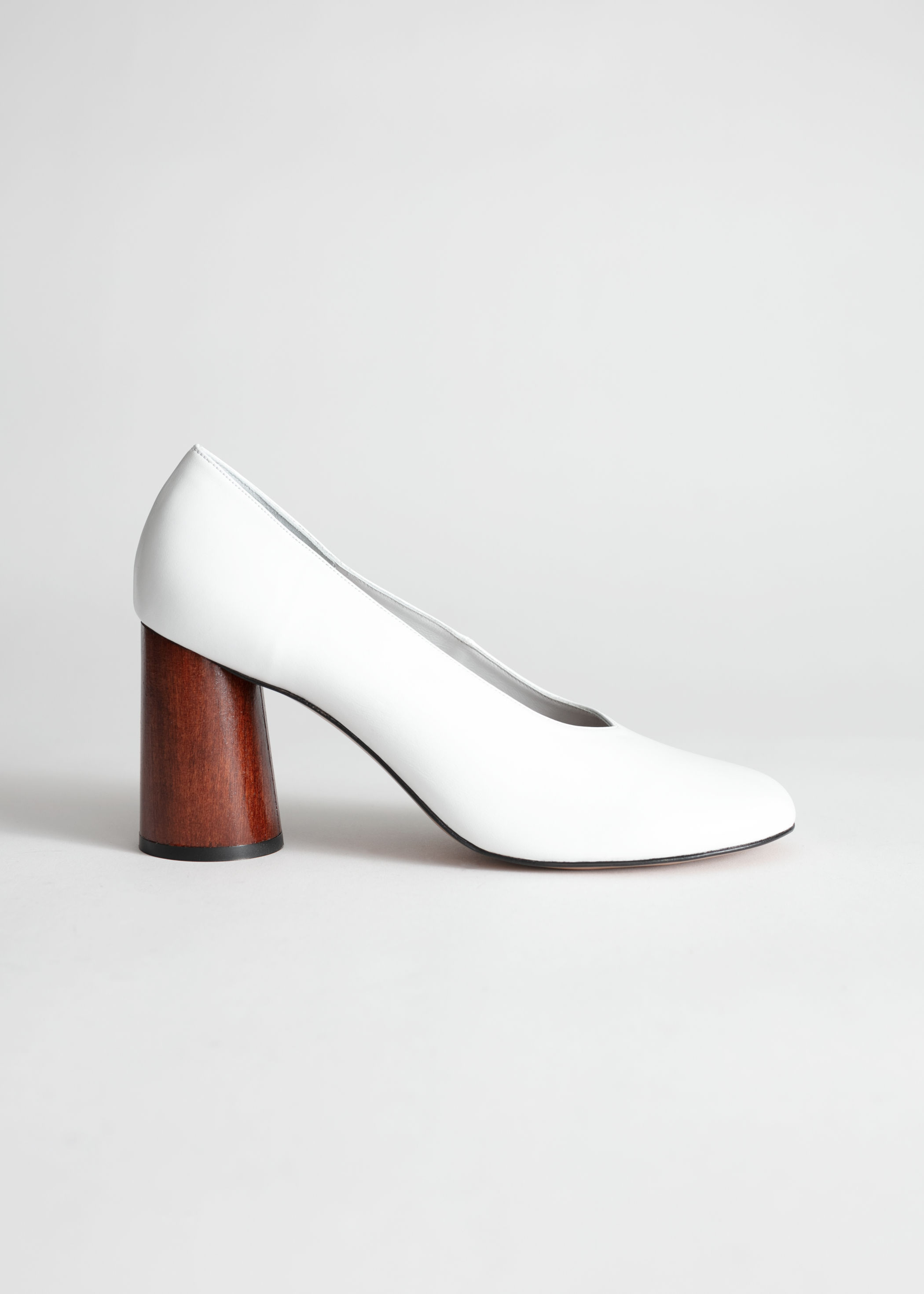 chaussures ouvertes blanches