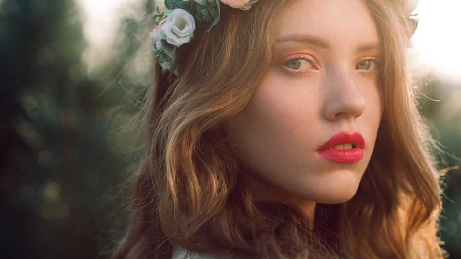 ¡Sí, quiero! 30 recogidos de novia para pelo rizado que amarás