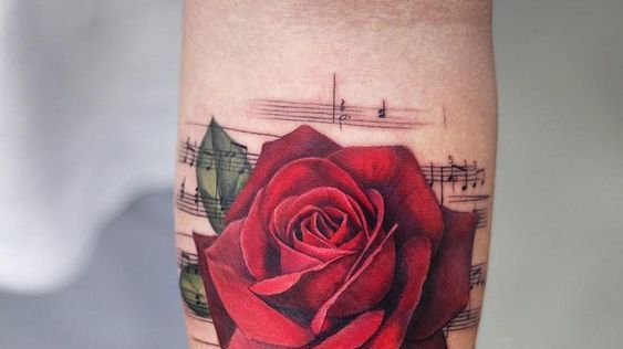 Tatuajes con rosas: ideas y significados para tu piel