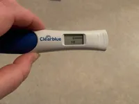 Test de grossesse précoce Clearblue très pâle