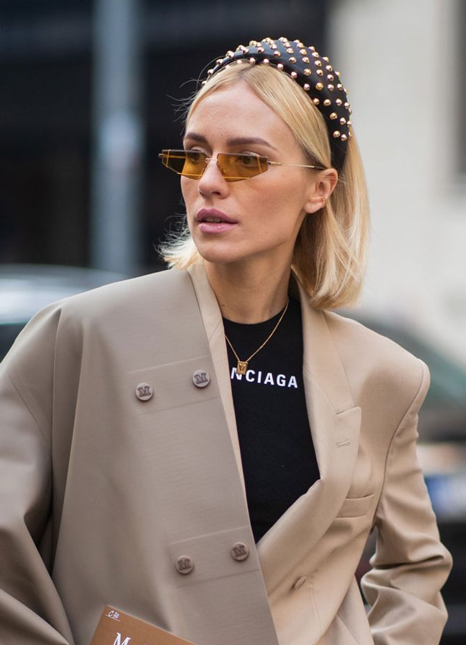 Frisuren-Trend: Haarbänder und Haarreifen liegen diesen Winter voll im Trend!