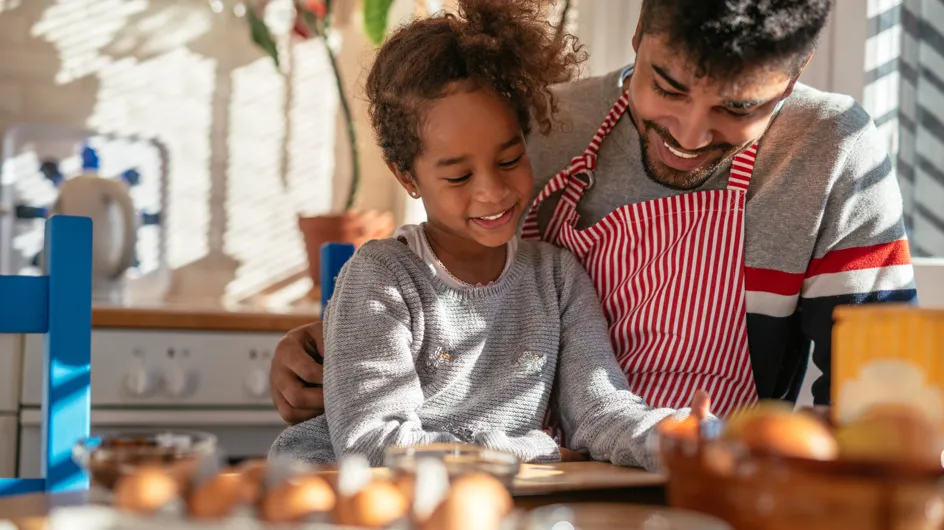 6 activités à faire en cuisine avec les enfants pour les occuper